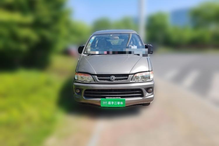 Used FORTHING Lingzhi 2015 V3 1.5L 7-seat Standard Model

