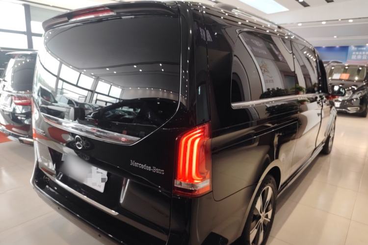 Used Mercedes-Benz V-Class 2022 V 260 L Long Wheelbase Prestige Edition Rear Right 45 Deg