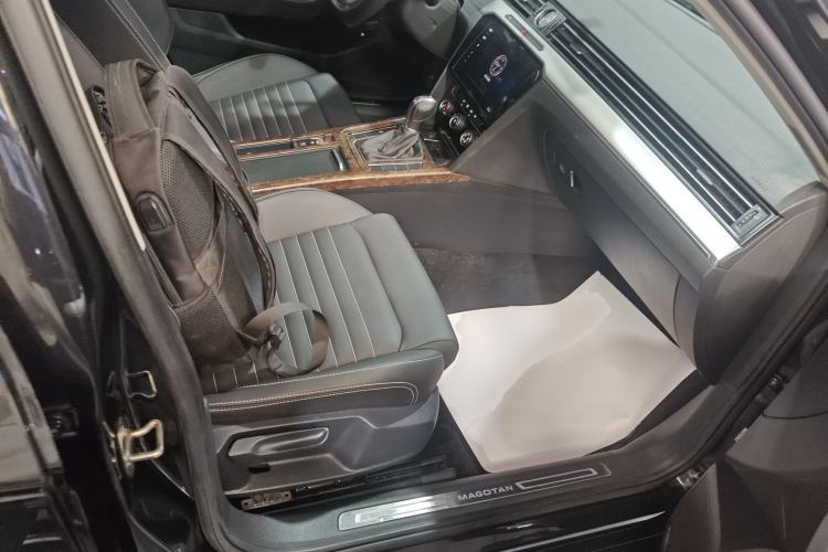 Used Volkswagen Magotan 2020 280TSI DSG Comfort Edition Right Front Seat