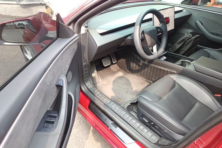 Used Tesla Model 3 2023 Long-Range All-Wheel-Drive Version