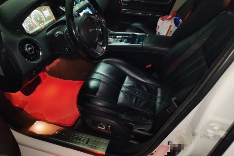 Used Jaguar XJ 2016 XJL 2.0T Two-Wheel-Drive Elegant Business Edition
