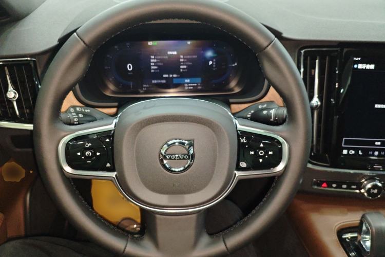 Used Volvo S90 New Energy 2025 Plug-in Hybrid Four-Wheel Drive Long-Range Zhiyi Luxury Edition