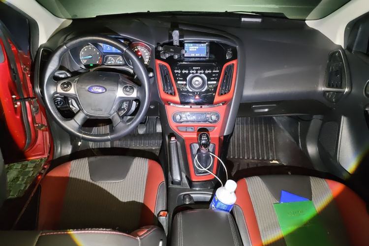 Used Ford Focus 2012 Hatchback 2.0L Manual Luxury Sport Model