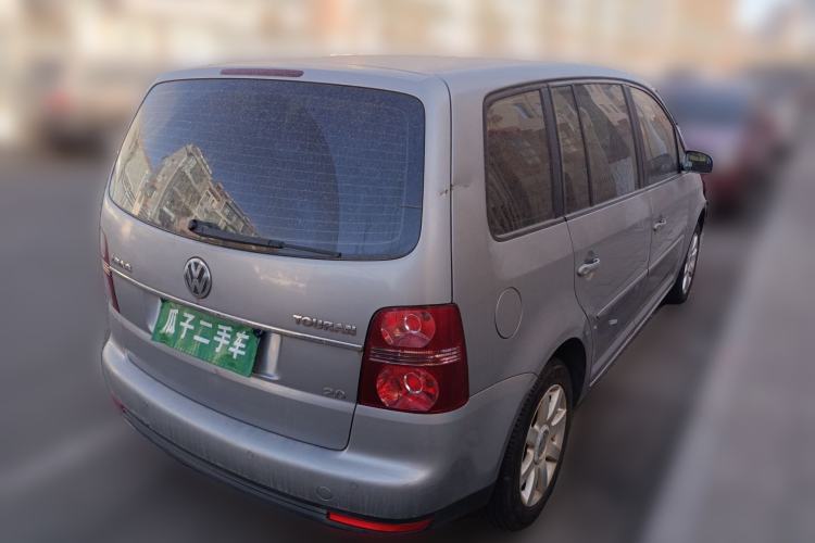 Used Volkswagen Touran 2008 2.0L Smart Edition 5-seat Manual

