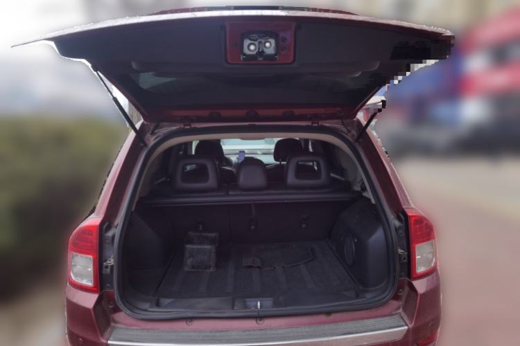 Used Jeep Compass 2012 2.0L two-wheel drive luxury version