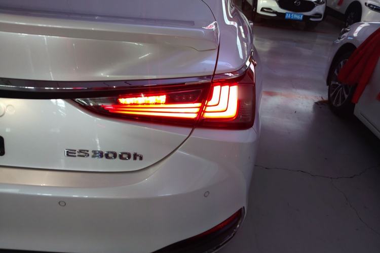 Used Lexus ES 2018 300h Premier Edition China V Standard