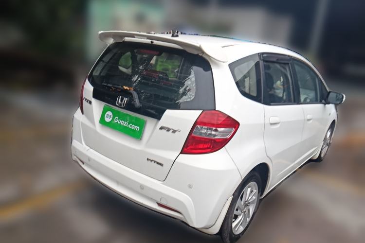 Used Honda Fit 2011 1.3L automatic comfort version
