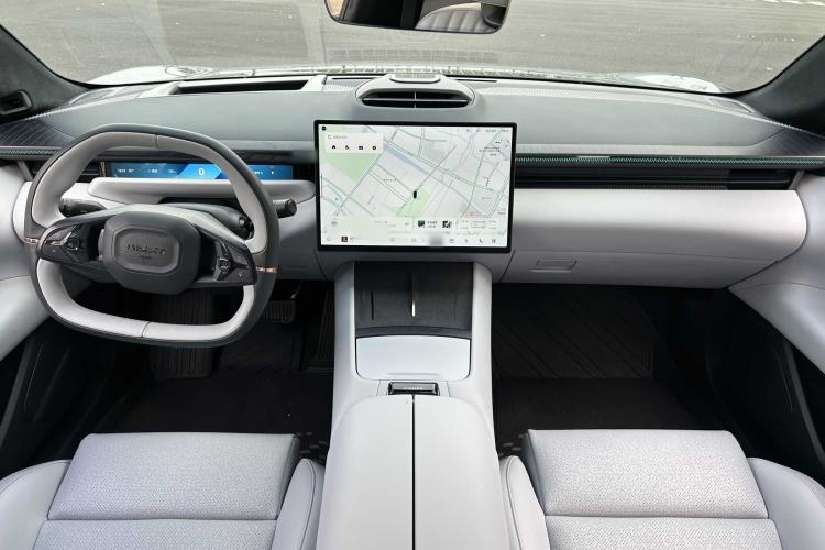 Used Lynk & Co Z10 2025 95 kWh 702 km All-Wheel Drive Intelligent Driving Ultra
