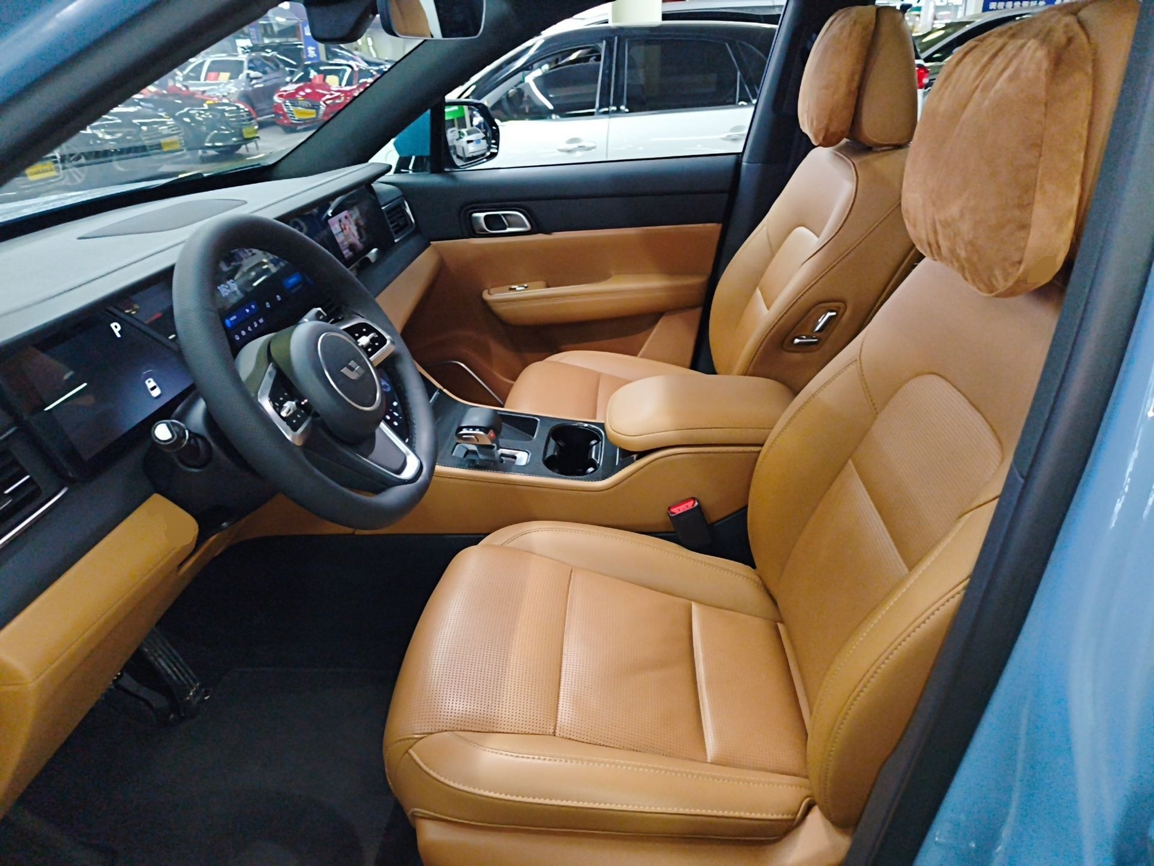 المقاعد الأمامية داخل السيارة