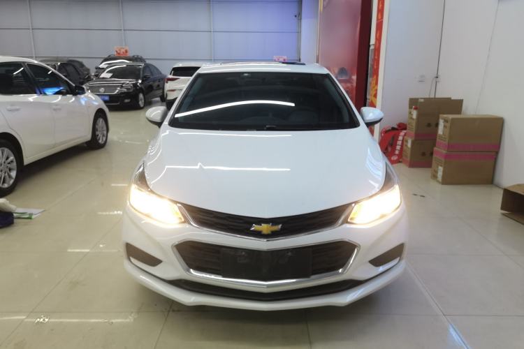 Used Chevrolet Cruze 2017 1.5L Automatic Pioneer Sunroof Edition
