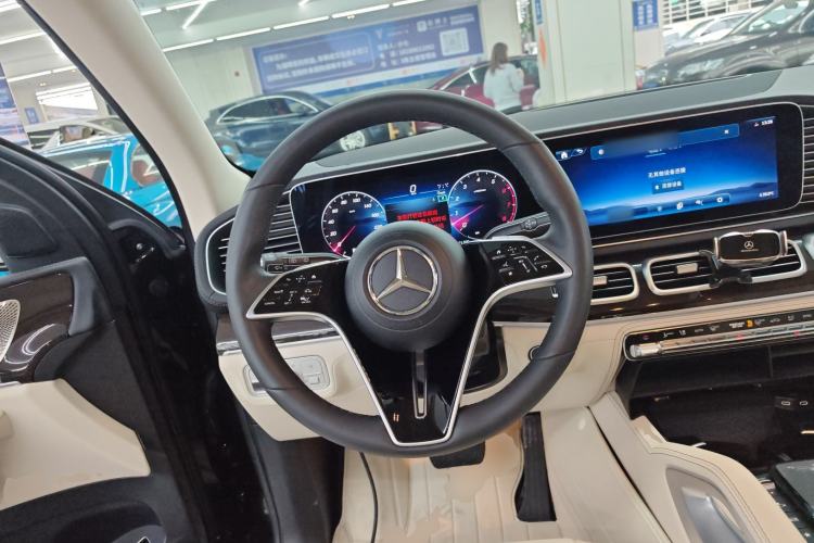 Used Mercedes-Benz GLS-Class 2023 GLS 450 6-seater U.S. version
