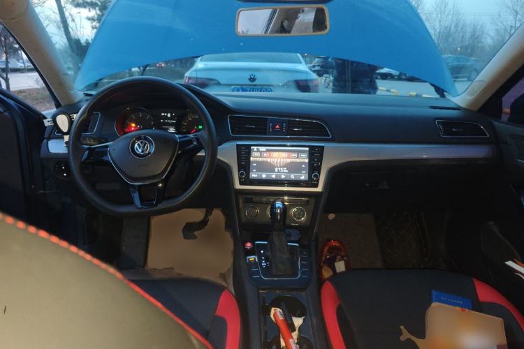 Used Volkswagen Lamando 2015 230TSI DSG Fashion Edition Center Console