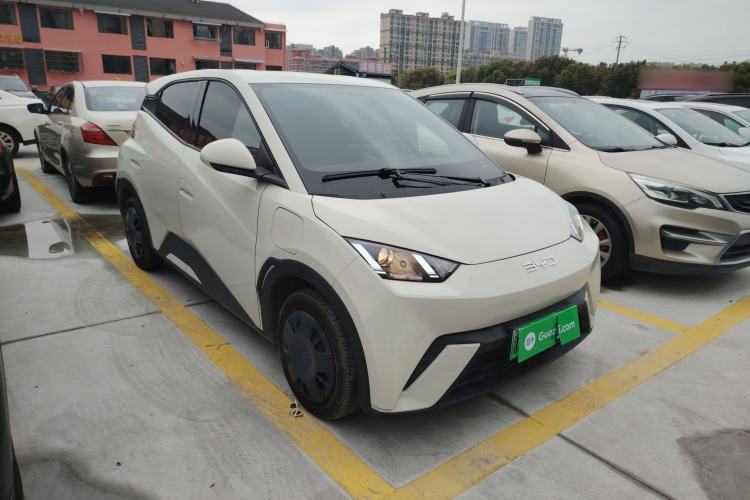 Used BYD Seagull 2025 305km Active Version Front Right 45 Deg