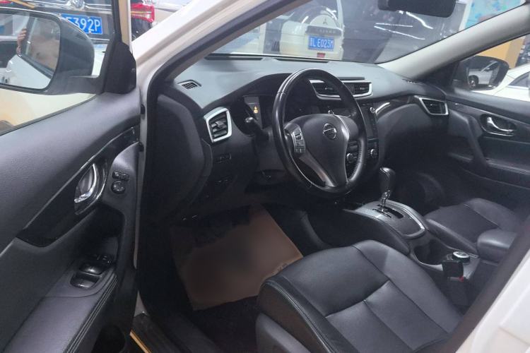 Used Nissan X-Trail 2014 2.5L CVT Luxury Edition 4WD