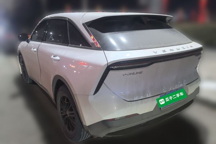 Used Venucia V 2022 260T Black Horse Edition · Idol
