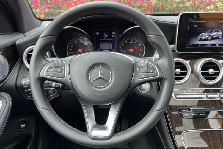 Used Mercedes-Benz GLC 2017 GLC 260 4MATIC Luxury Model