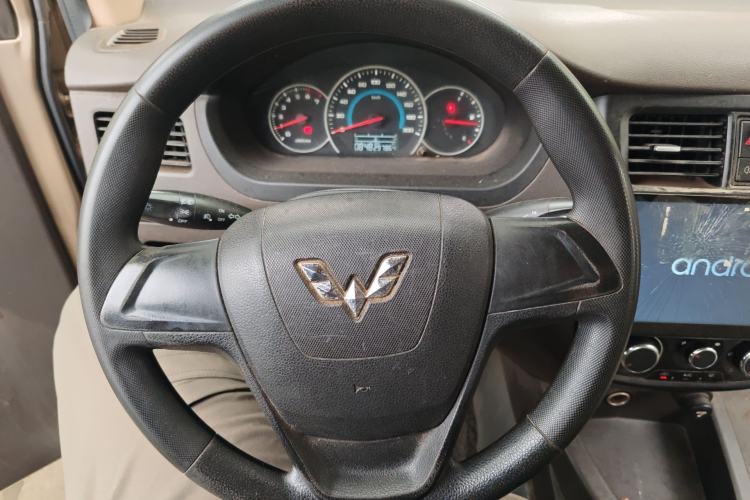 Used Wuling Rongguang V 2016 1.5L Standard Version Steering Wheel