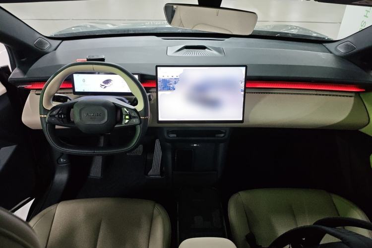 Used Lynk & Co Z20 2026 Model 430km Rear-Wheel Drive Pro Center Console