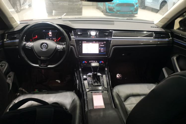 Used Volkswagen Phideon 2018 Revised Version 380TSI Two-Wheel Drive Business Edition
