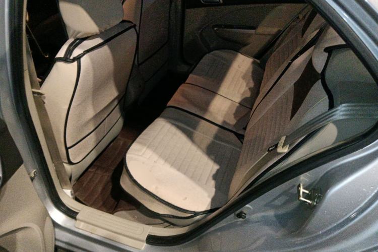 Used Baojun 630 2014 1.5L manual standard version
