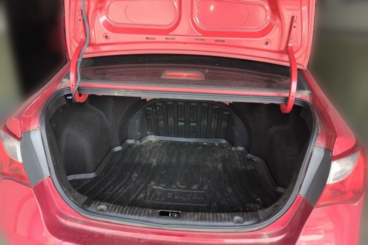 Used Hyundai Celesta 2011 1.6L Automatic Comfort Edition Trunk