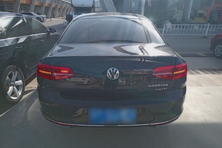 Used Volkswagen Magotan 2017 330TSI DSG Luxury Model
