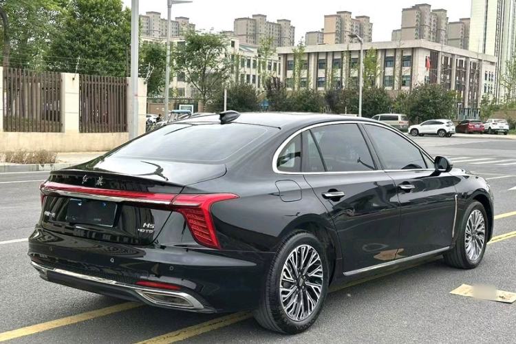 Used Hongqi H5 2025 2.0T Automatic Flag Edition – 500 000 Units Commemorative Version
