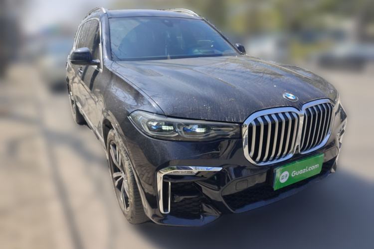 Used BMW X7 2022 xDrive40i Luxury Package with Leading Features