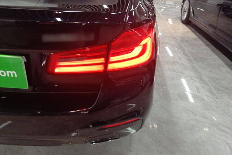 Used BMW 5 Series 2019 530Li Leading Model M Sport Package
