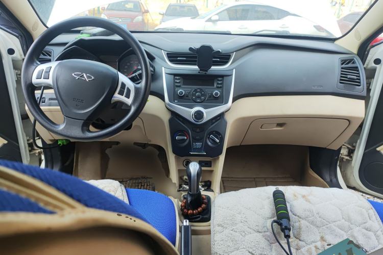 Used Chery Fengyun 2 2014 Hatchback 1.5L Manual New Youth Edition