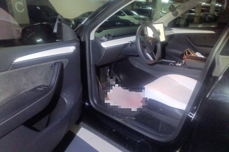 Used Tesla Model Y 2022 Long-Range All-Wheel-Drive Version Driver Seat