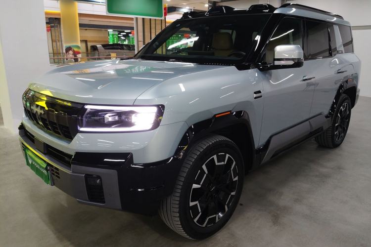 Used Formula Leopard 8 2025 Smart & Brave Flagship Edition 7 Seats