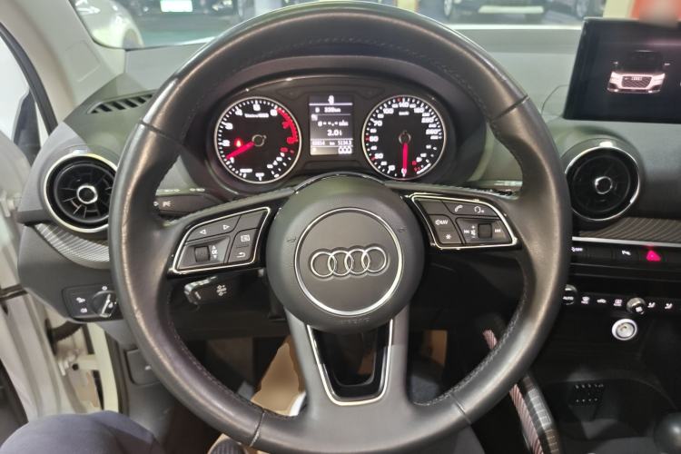 Used Audi Q2L 2021 35 TFSI Fashion Dynamic Model Steering Wheel
