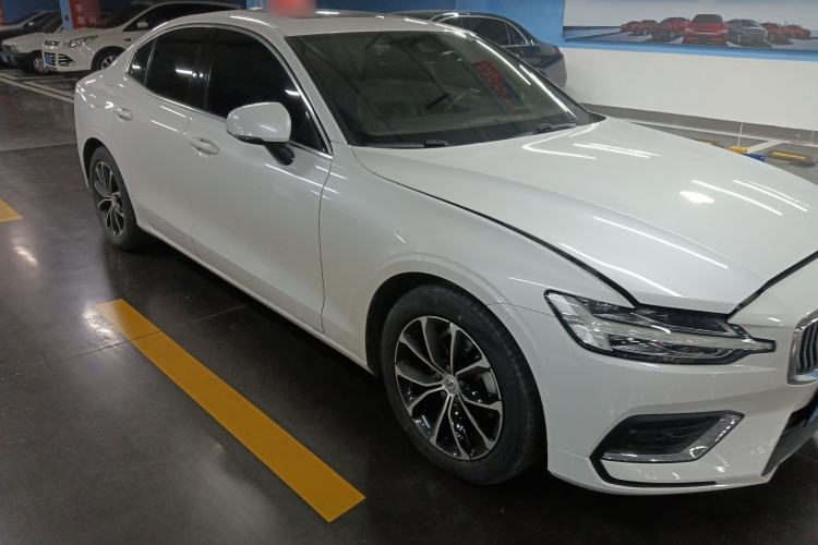 Used Volvo S60 2021 T4 Zhiyi Luxury Edition