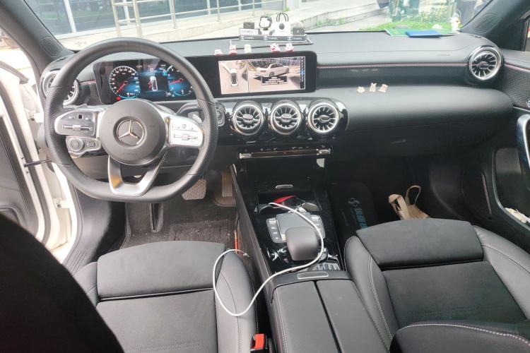 Used Mercedes-Benz A-Class 2022 Revised Version A 200 L Sport Sedan Fashionable Style