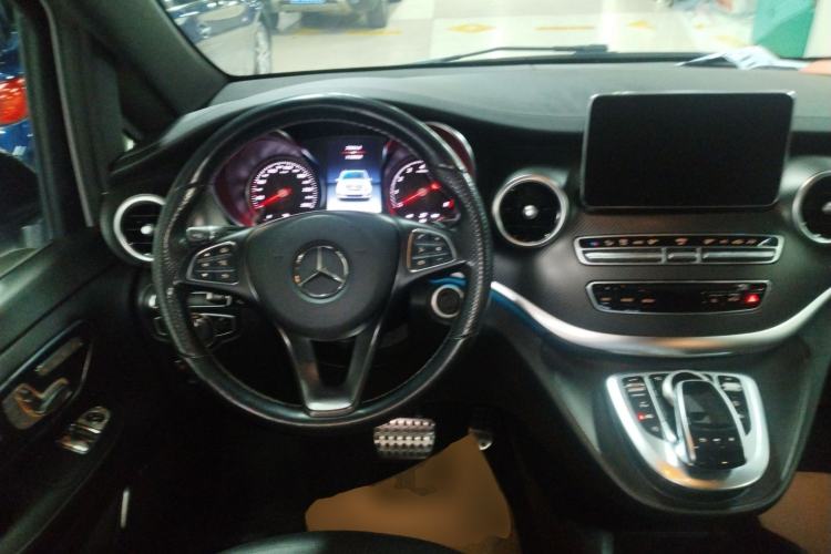 Used Mercedes-Benz V-Class 2018 V 260 AMG Sport Edition China V Emission Standard
