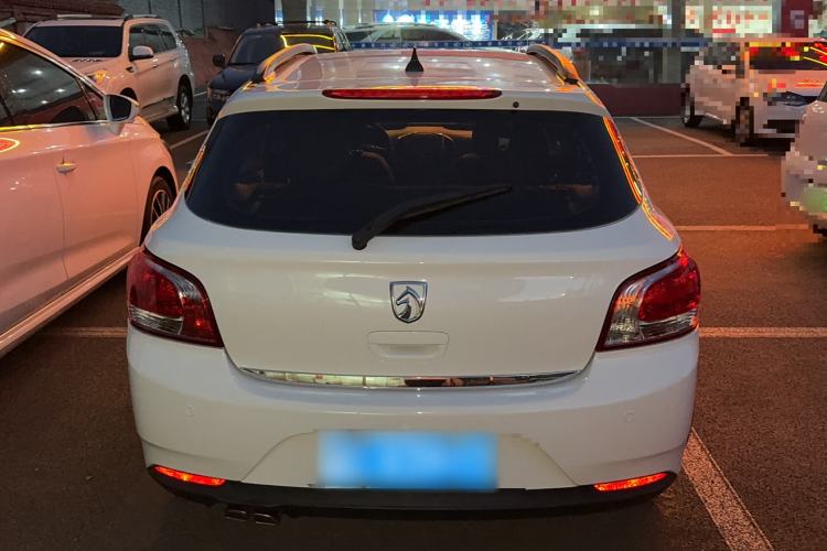 Used Baojun 610 2014 CROSS 1.5L Automatic Luxury Model
