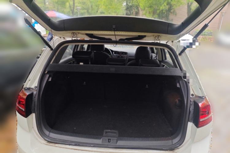 Used Volkswagen Golf 2017 230TSI Automatic Luxury Million-Vehicle Commemorative Edition Trunk