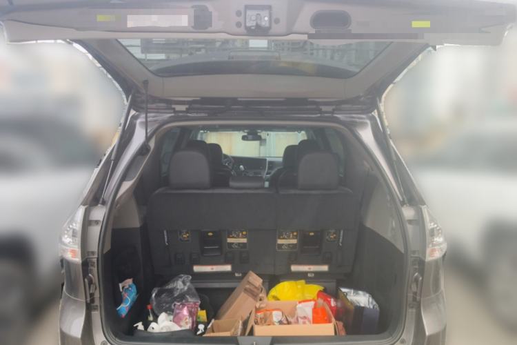 Used Toyota SIENNA 2018 3.5L 2WD Limited 7-Seater Canadian Version
