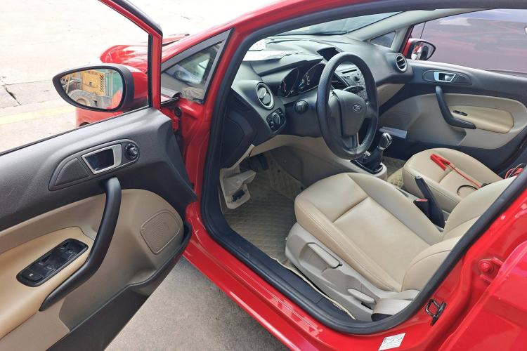 Used Ford Fiesta 2013 Sedan 1.5L Manual Fashion Edition