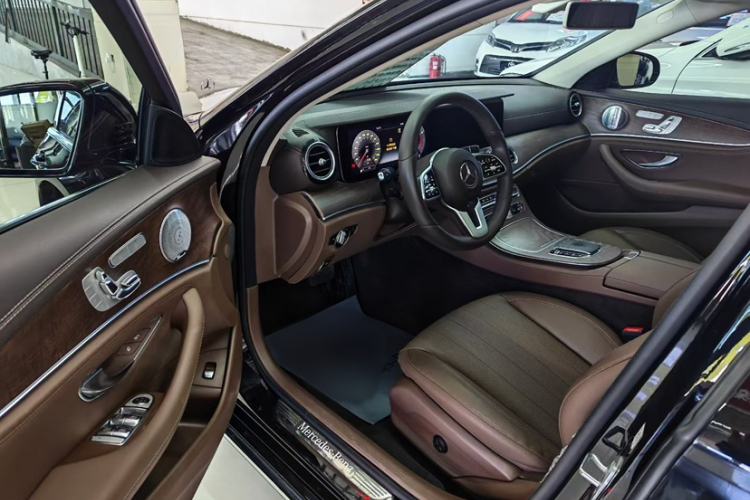 Used Mercedes-Benz E-Class 2020 E 300 L Luxury Model Interior 1