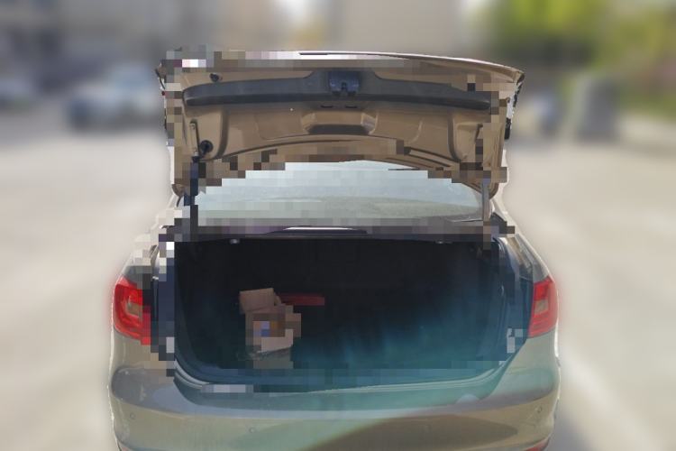 Used Volkswagen Sagitar 2014 1.4TSI Automatic Luxury Model Trunk