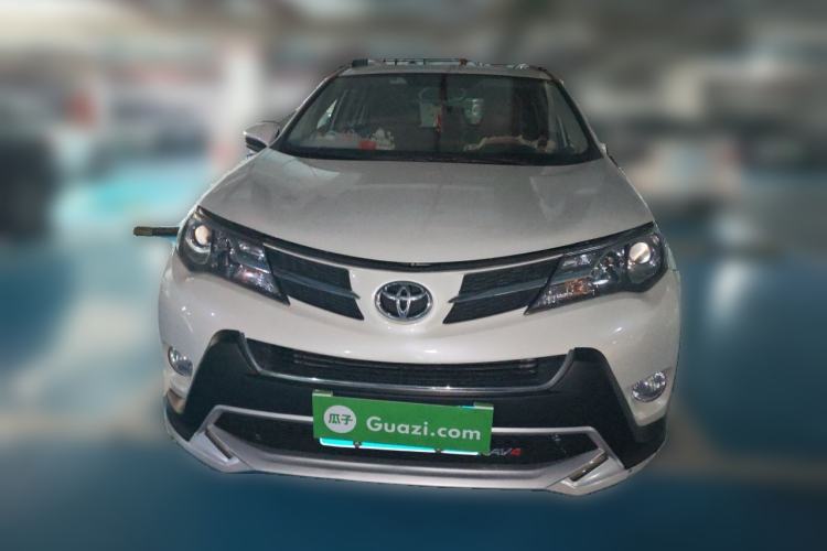 Used Toyota RAV4 2015 2.0L CVT Two-Wheel Drive Fashion Edition Front