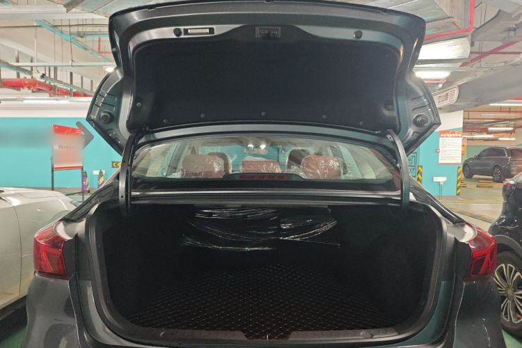 Used Changan Eado 2025 PLUS 1.4T Dual-Clutch High-Energy Version
