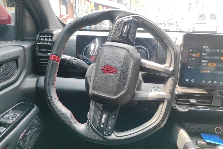 Used JMC DaDao 2023 Fly-Jiang 2.3T Diesel Automatic 4x4 Boundaryless Model Steering Wheel