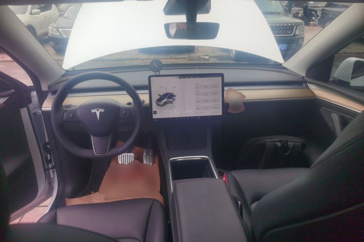 Used Tesla Model Y 2022 Revised Version Long-Range All-Wheel Drive Center Console