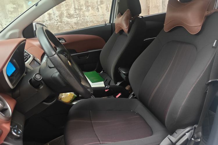 Used Chevrolet Aveo Sonic 2014 Hatchback 1.6 SX AT Fashion Edition