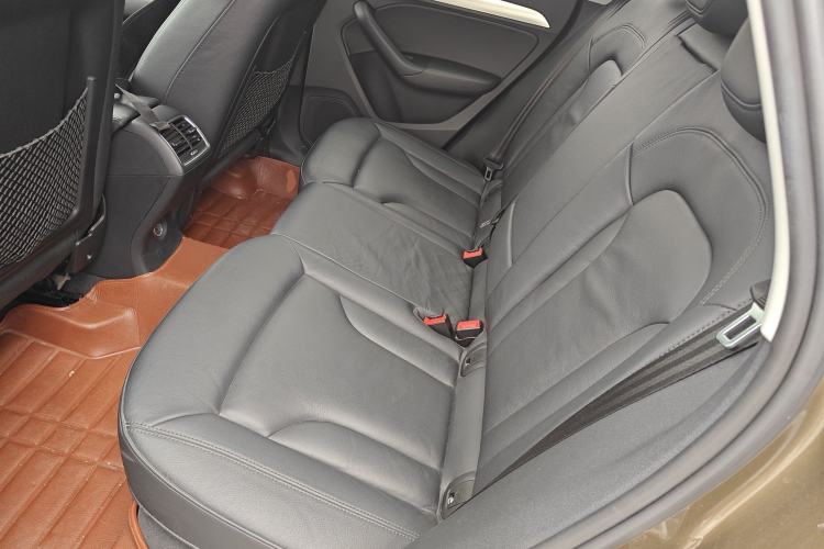 Used Audi Q3 2013 35 TFSI Comfort Model Left Rear Seat