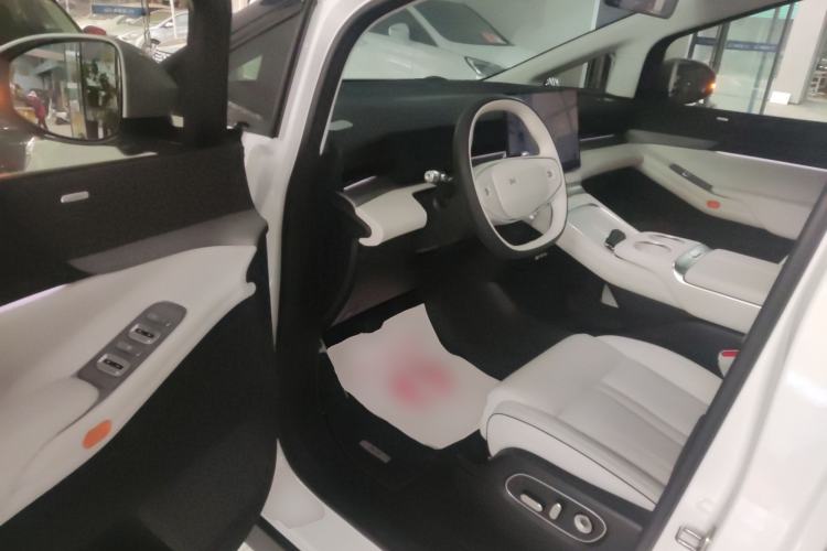 Used XPeng X9 2024 702 Ultra-Long Range Max