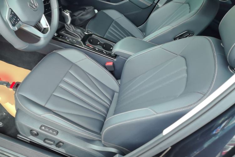 Used Volkswagen Passat 2025 Outstanding Model 380TSI Starry Dragon Edition Left Front Seat